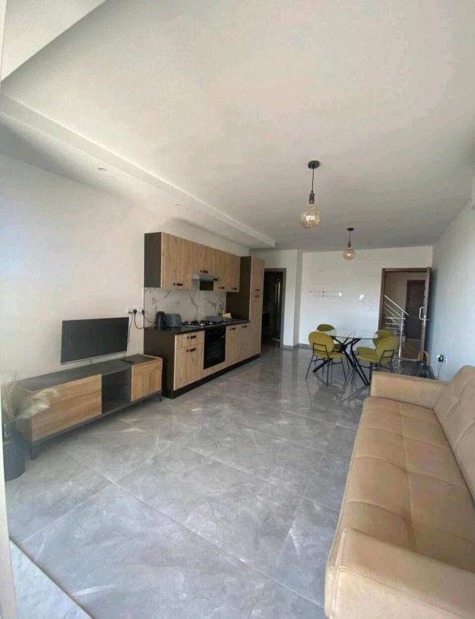 Modern 1 Bedroom Apartment 400M Away From The Sea San Pawl il-Baħar Kültér fotó